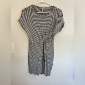 Dress with knot detail